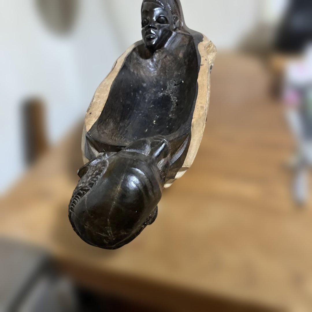アフリカンアート風木製彫刻