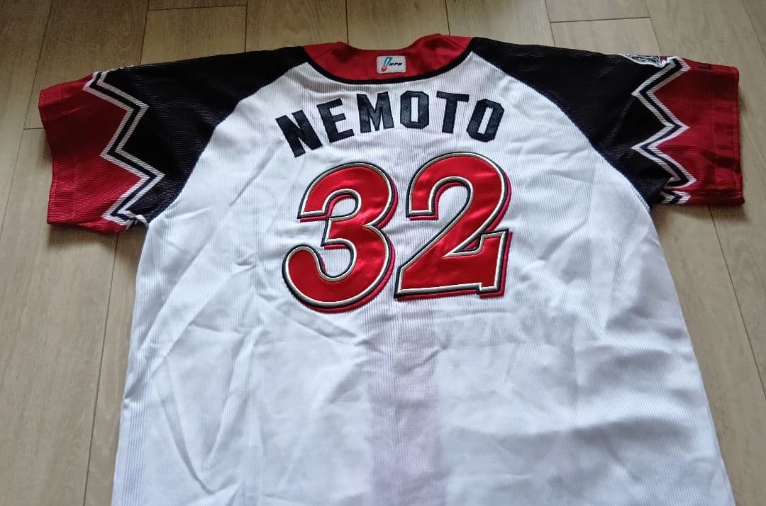 【限定　記念】ロッテ　マリーンズ　40周年　根元　サード　ユニフォーム　フリー