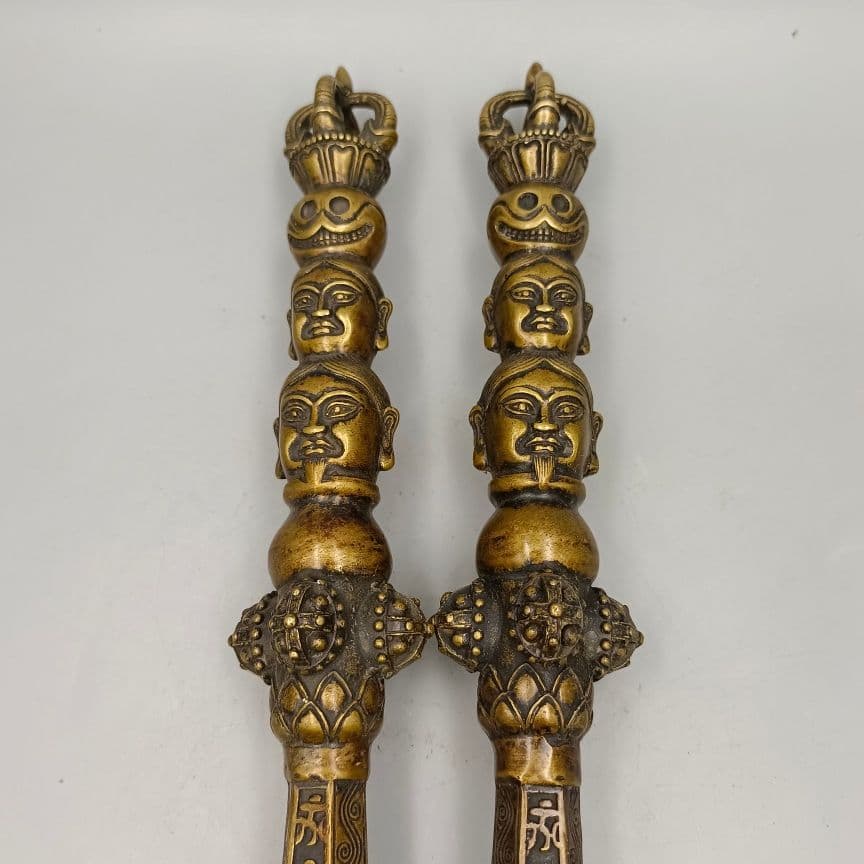 銅器 密宗伝蔵 五股金剛杵 法器 降魔仗神鞭 武器 兵器 銅鞭 工芸品 置物