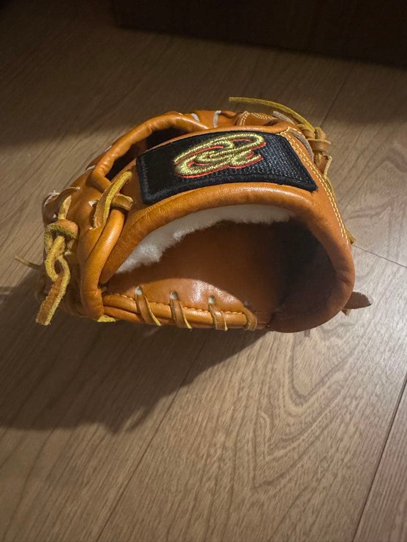 ★今年中値下げ★Donaiya 硬式用グローブ 山田哲人型 内野手用