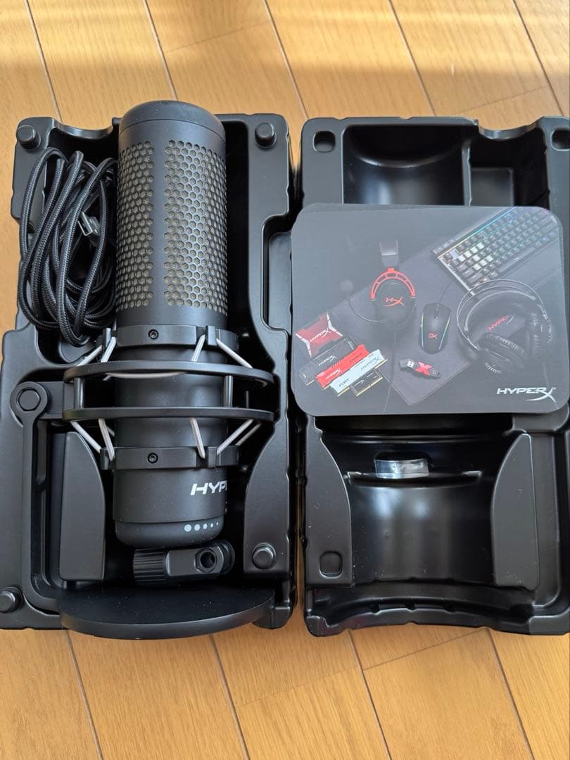Hyper X quadcast S スタンドマイク