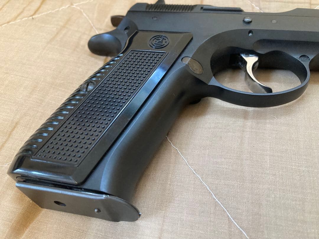 が*き様 重量感！ Cz75 ガスブローバック