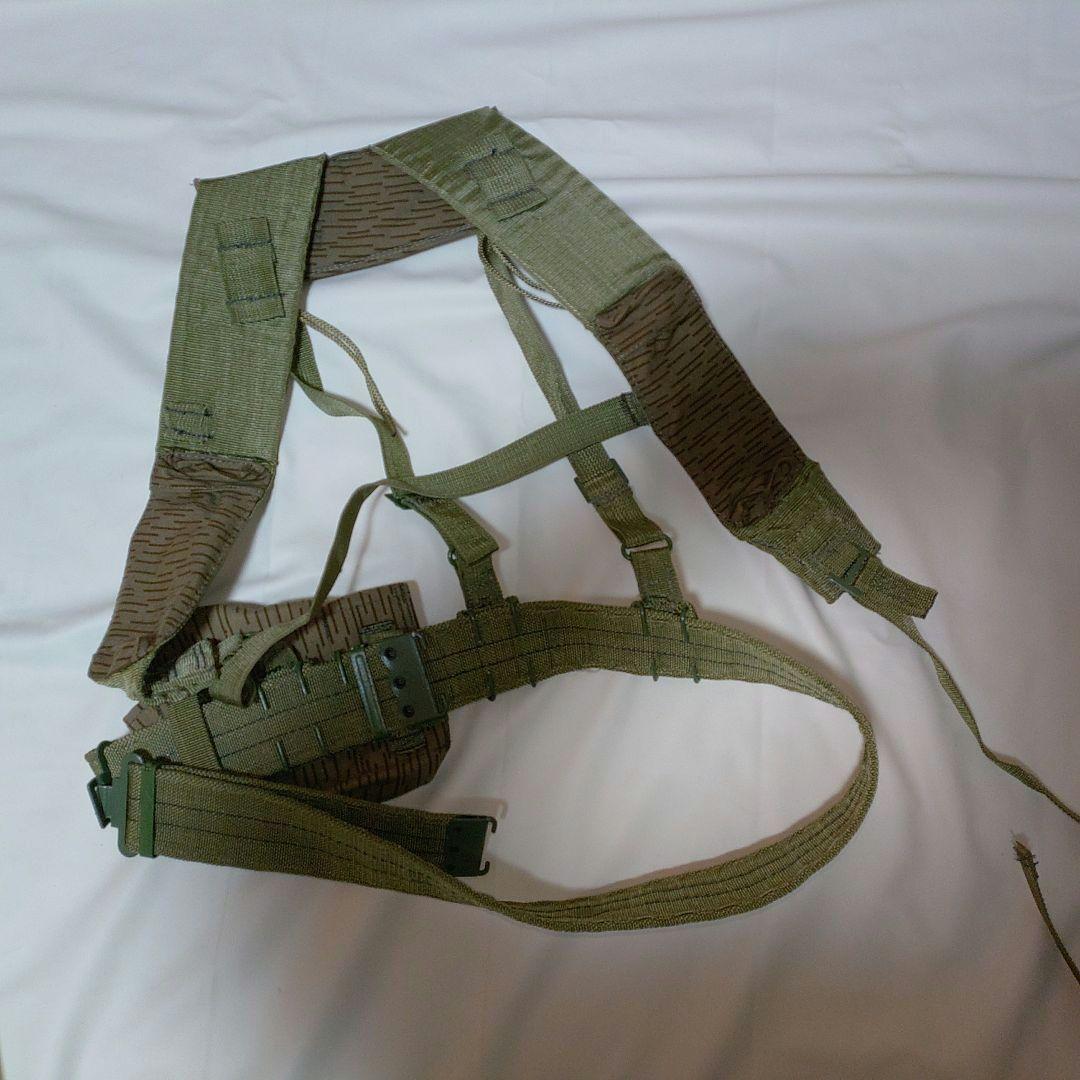 東ドイツ軍　装備品セット　部品1個欠落品