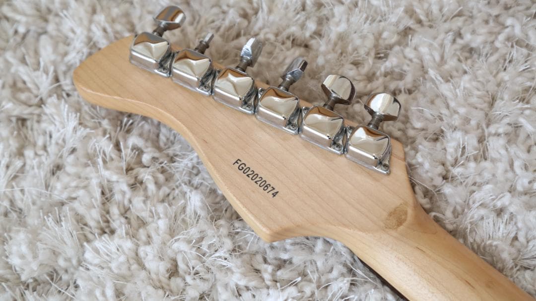 FERNANDES FG series ストラトタイプ　HSS サンバースト