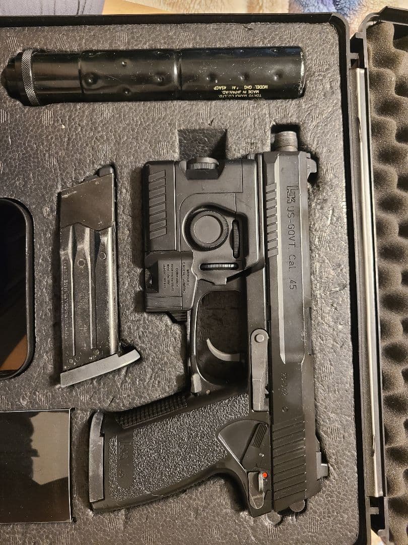 東京マルイ SOCOM MK23 エアソフトガン ハードケース付き