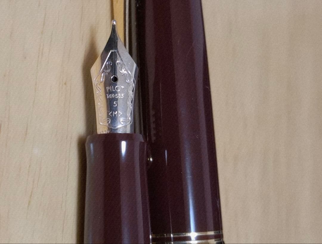 Ｘです。パイロット万年筆 FKK-1000R ペン先14K　ペンケース付