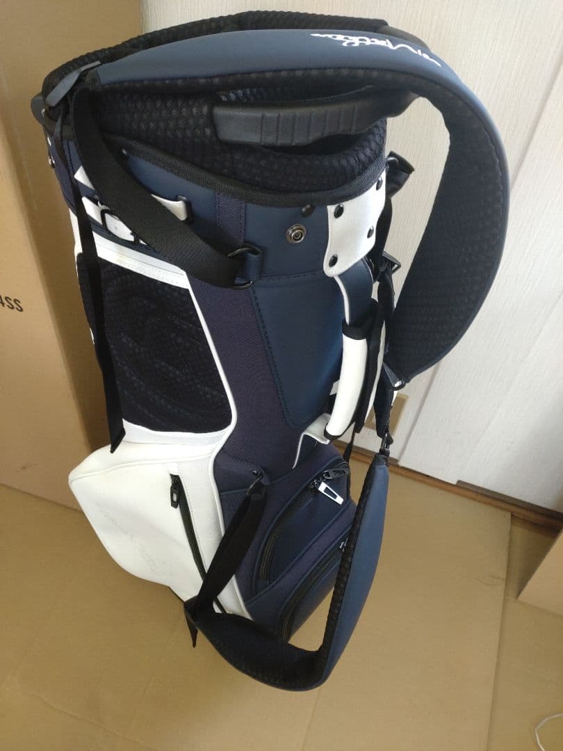 Travis Mathew トラヴィスマシュースタンドバッグ ホワイト/ネイビー