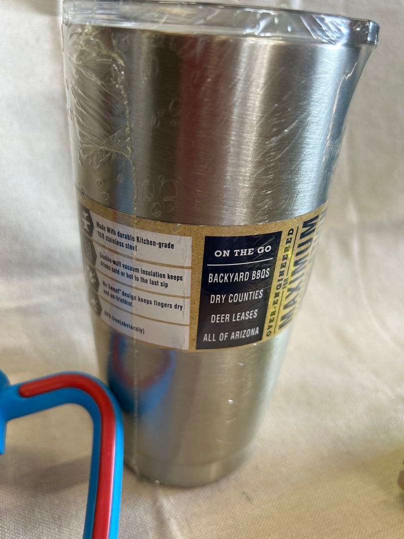 【新品】YETI ランブラー　タンブラー　20oz シルバー【ハンドル付き】