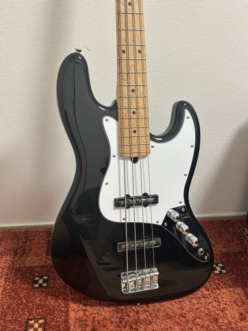 Bacchus Universe Series Jazz Bass 黒