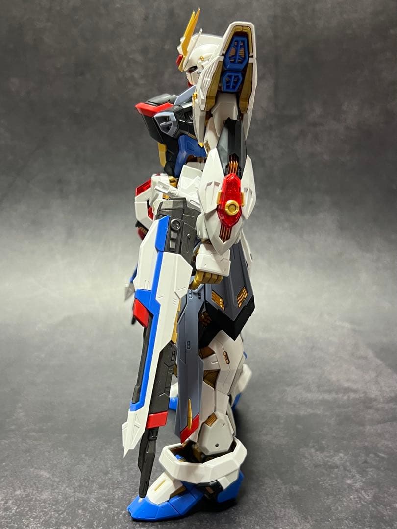 MGEXストライクフリーダムガンダム組み立て品