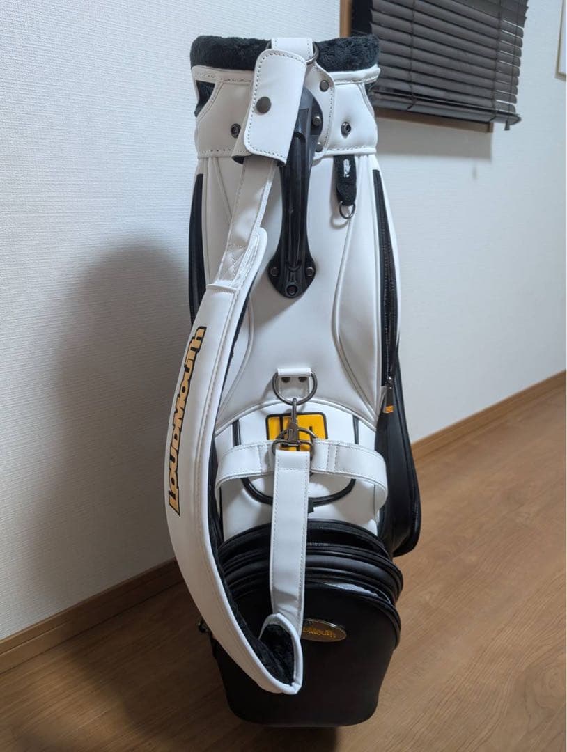 LoudMouth キャディバッグ ブラック/ホワイト 9型