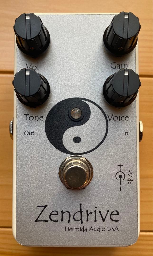 ギター Hermida Audio USA White Zendrive