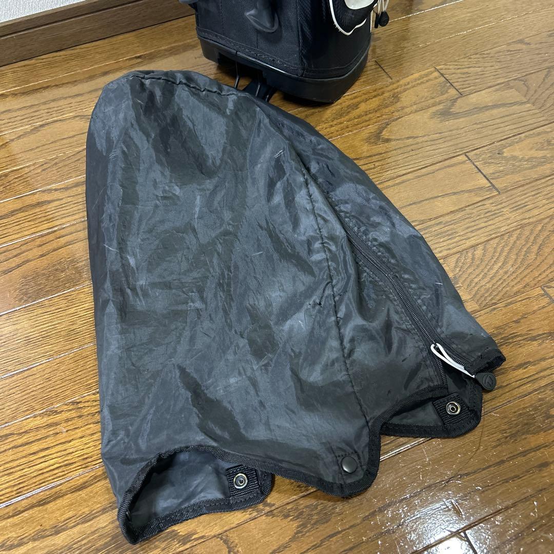 テーラーメイド　スタンド式キャディバッグ　黒系色