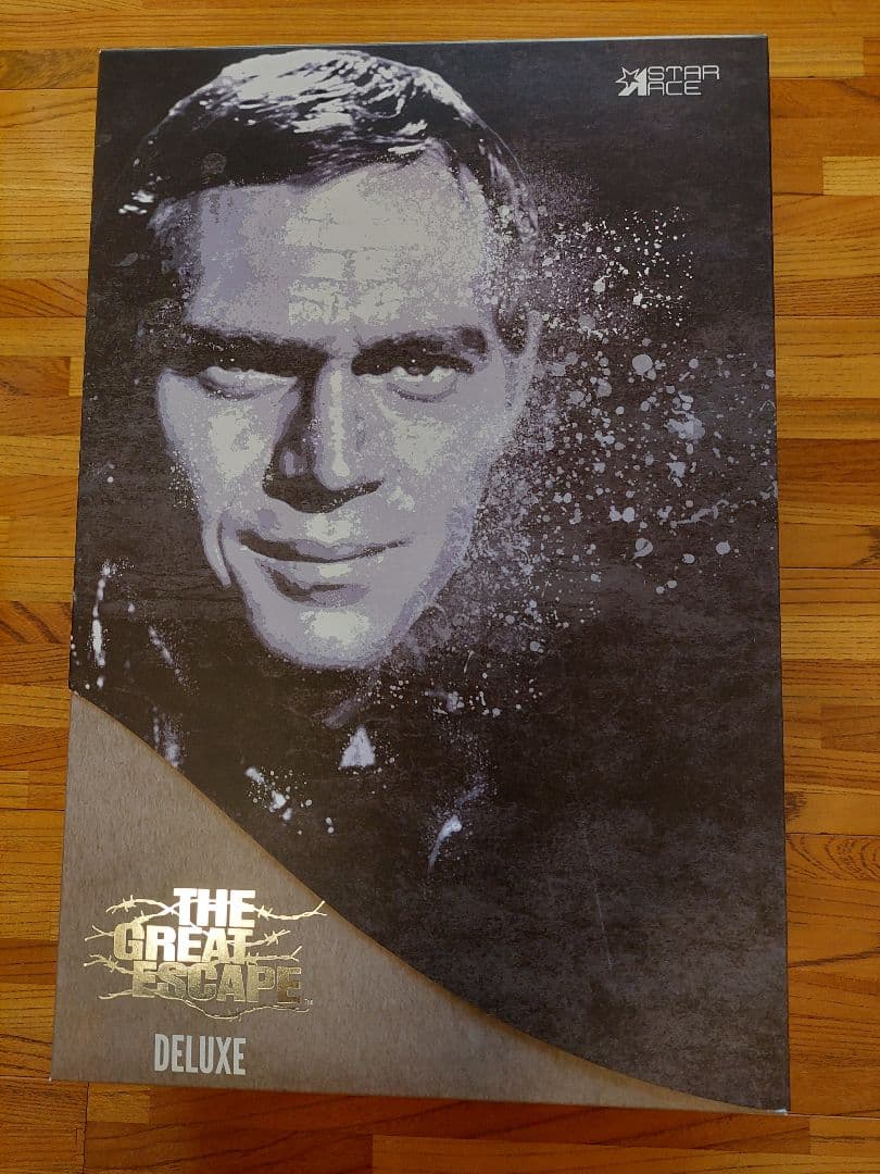 スターエーストイズ　スティーブ•マックイーン　大脱走デラックスフィギュア