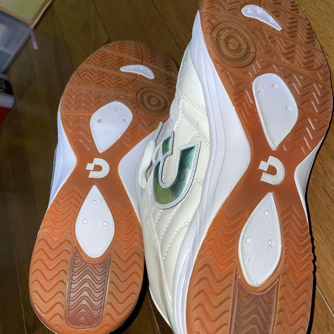 超美品　使用1回 Desporte フットサルシューズ ホワイト/グリーン