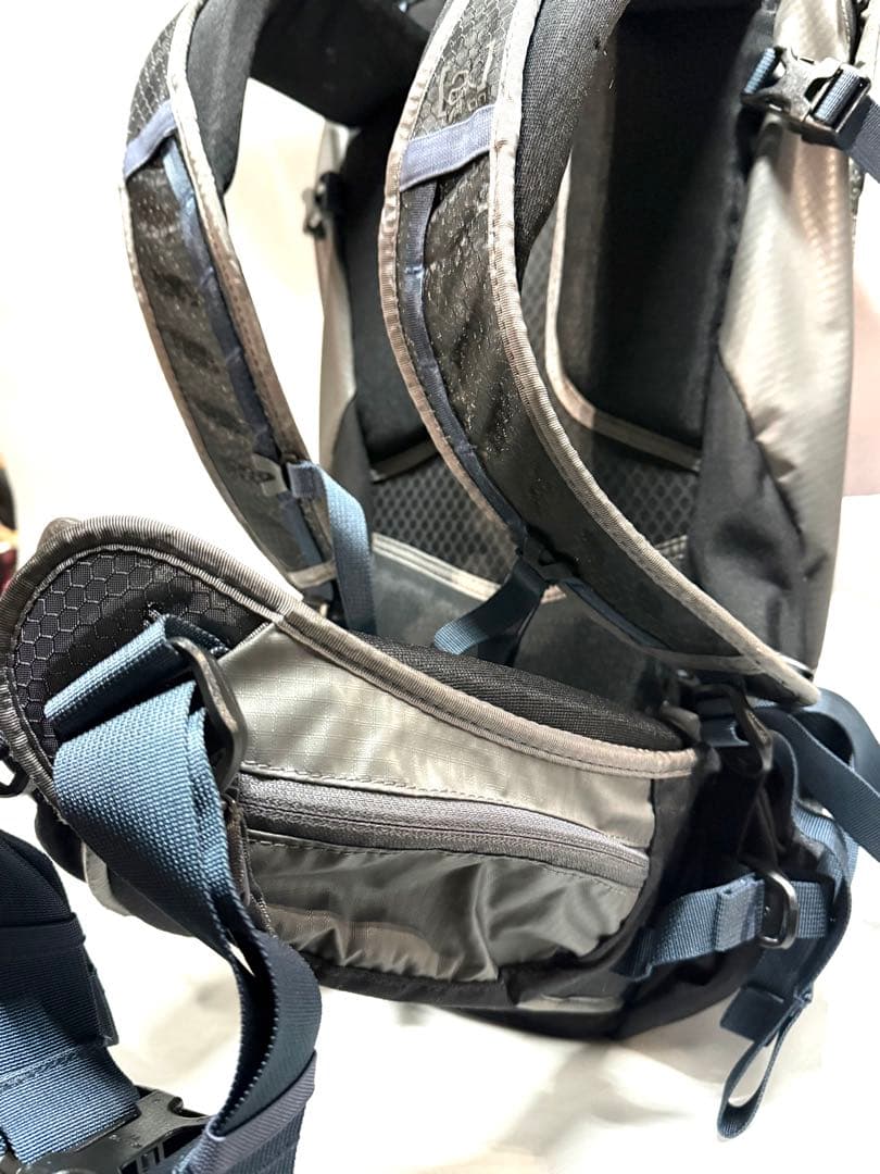 Burton [ak] Incline 20L Backpack バックパック