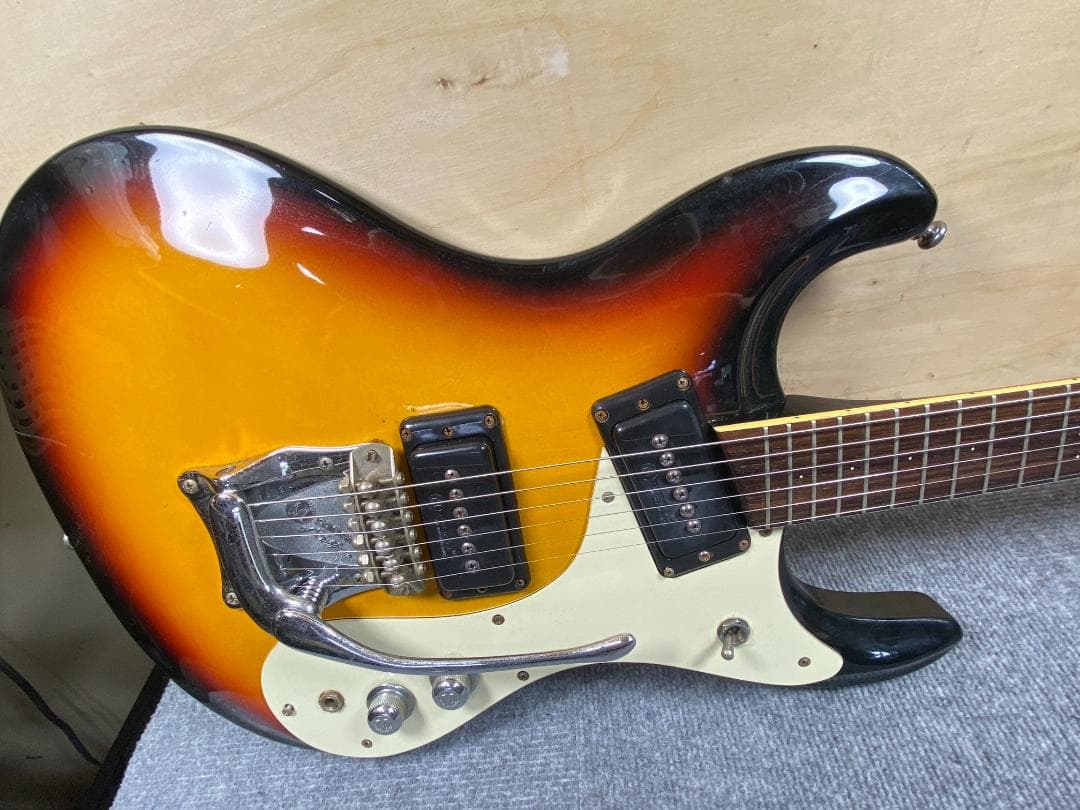ギター 811 mosrite of california vibramute
