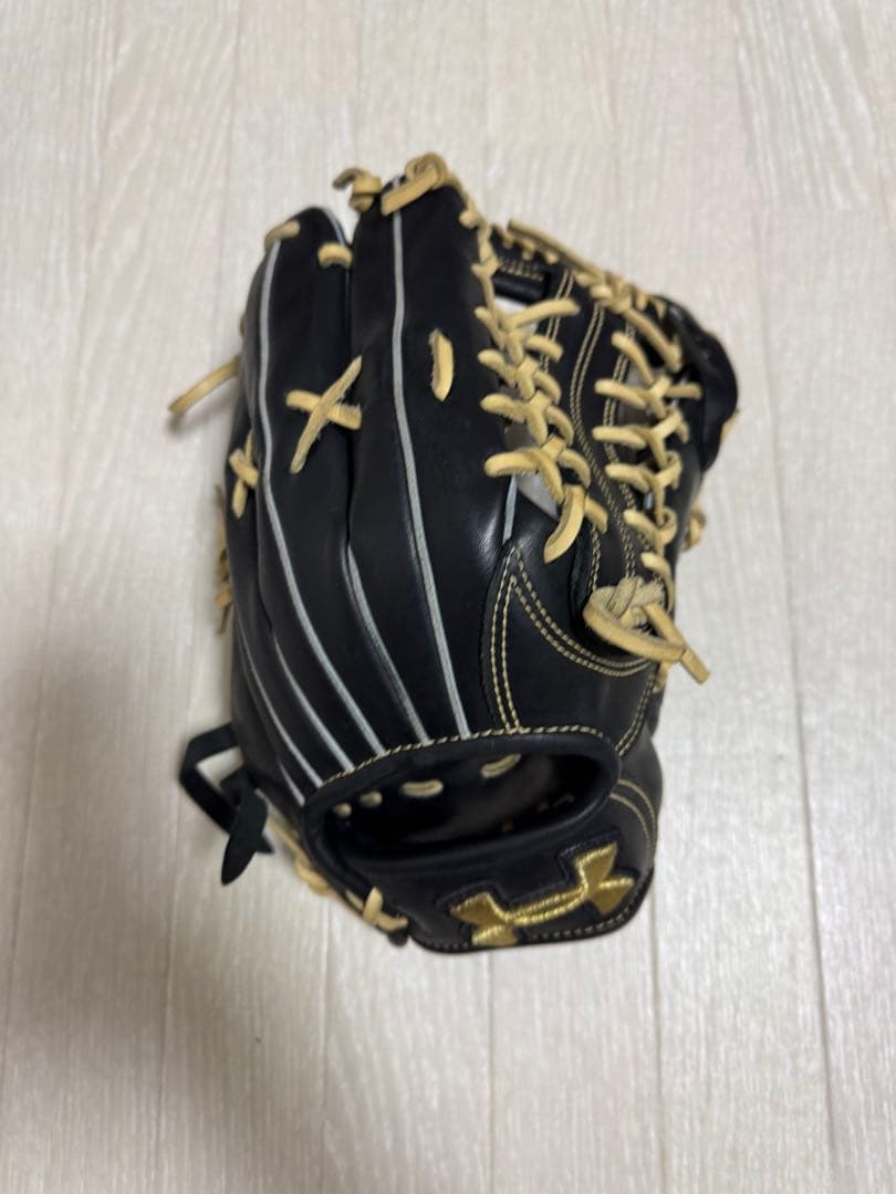 アンダーアーマー 軟式外野用