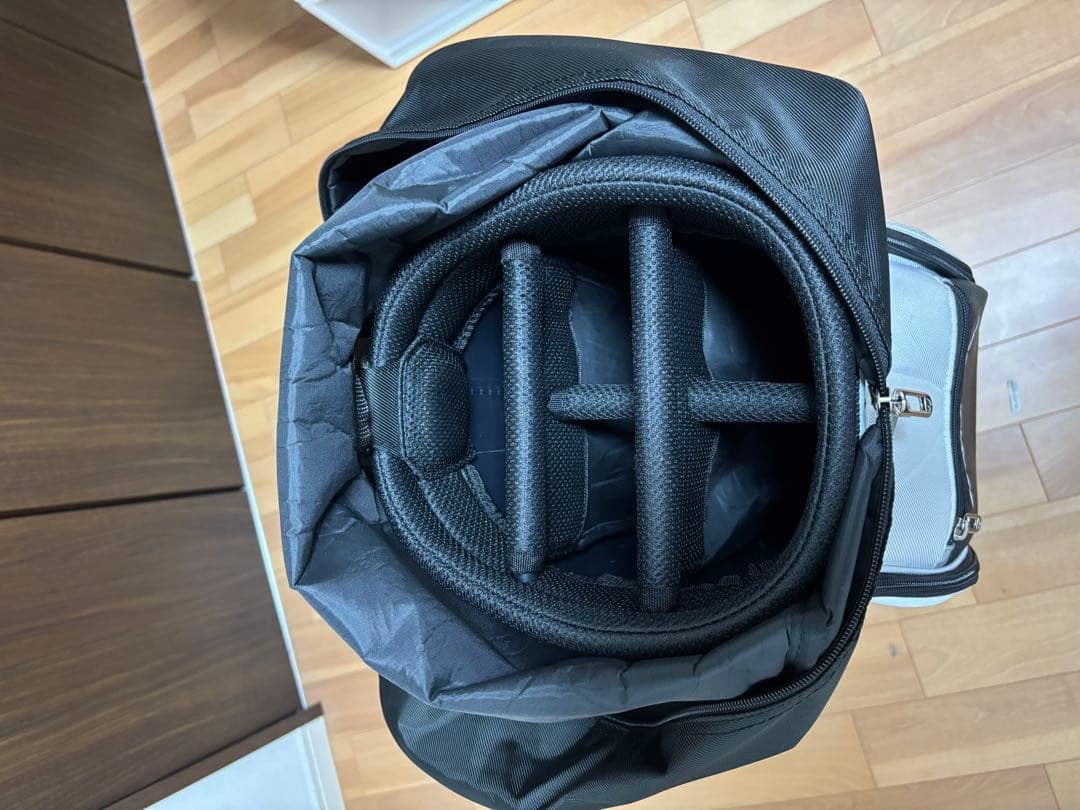 TaylorMade キャディバッグ ホワイト・ブラック