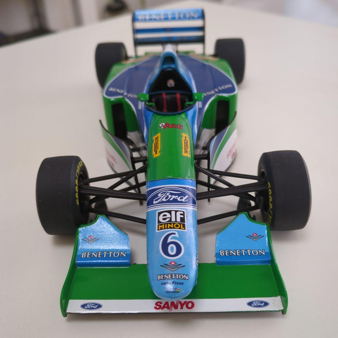 ベネトンF1　B194 1/18スケール