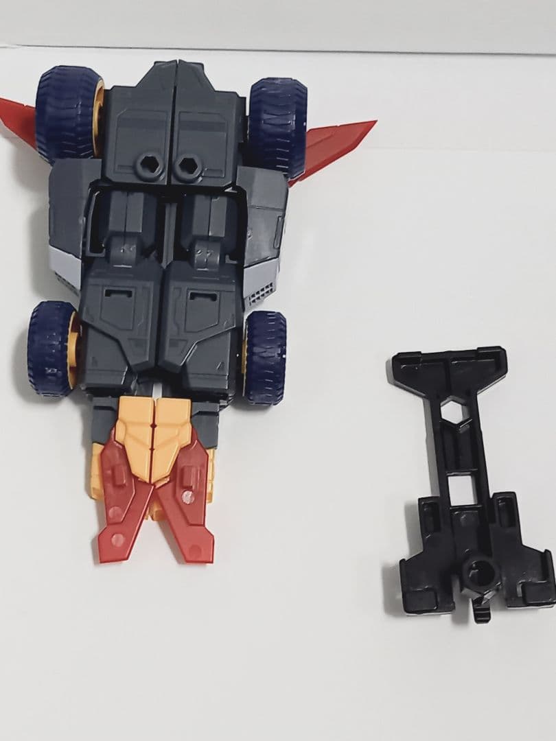 MODEROID ダイナゼノン ／ グリッドマン&ビッグゴルドバーン　2ヶセット