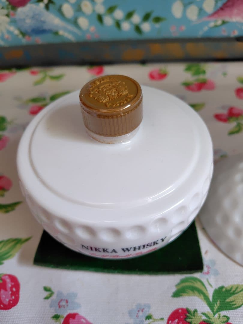 ニッカウヰスキー ゴルフボールボトル サントリー　ウイスキー ミニボトル