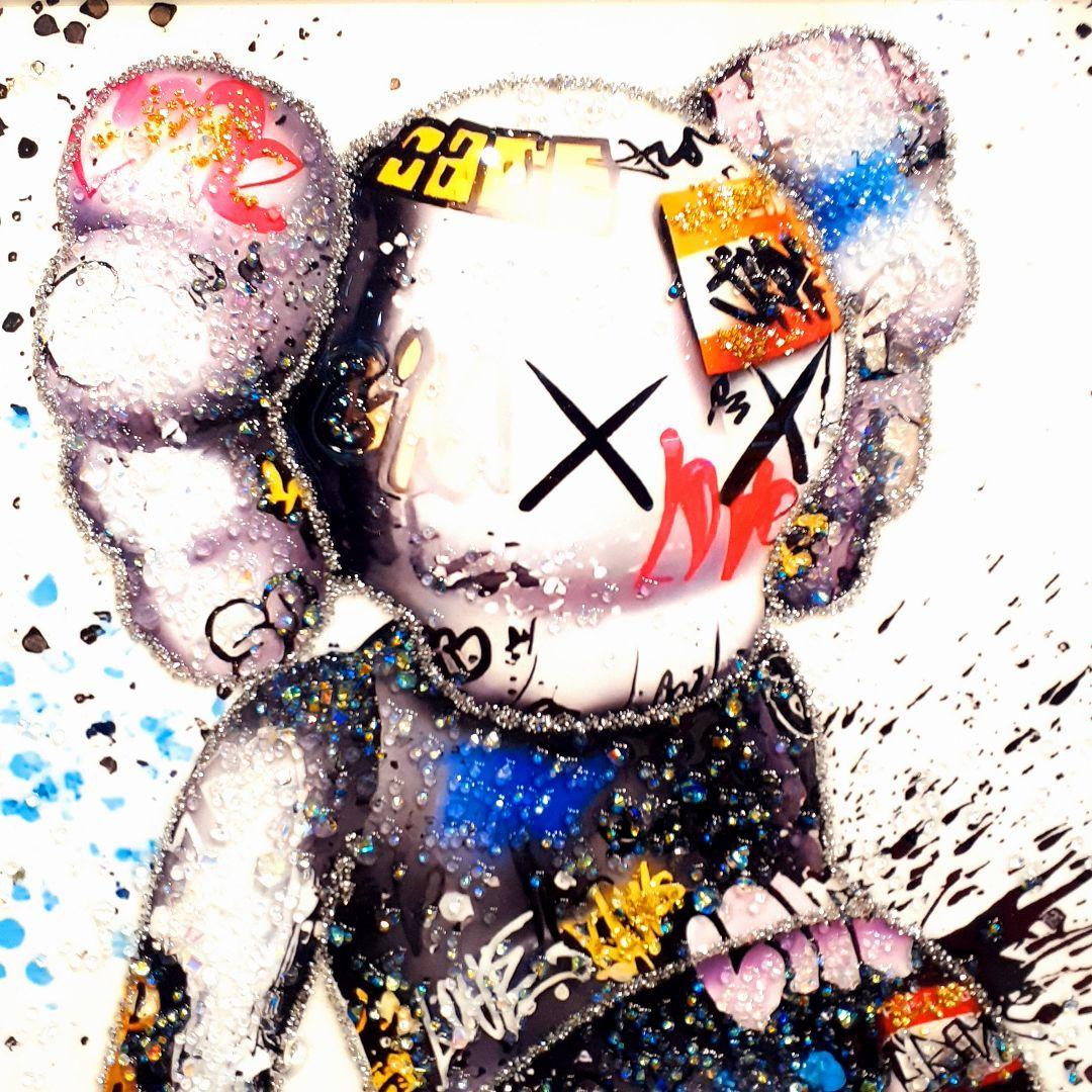 輸入雑貨　天然水晶石　KAWS(カウズ)　クリスタルアート　宝石