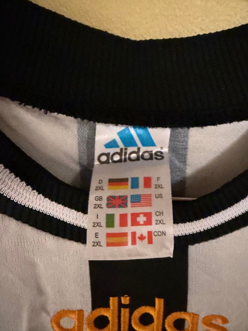 ド*ン様 美品 adidas 95/97 ニューカッスル リアム・ギャラガー o