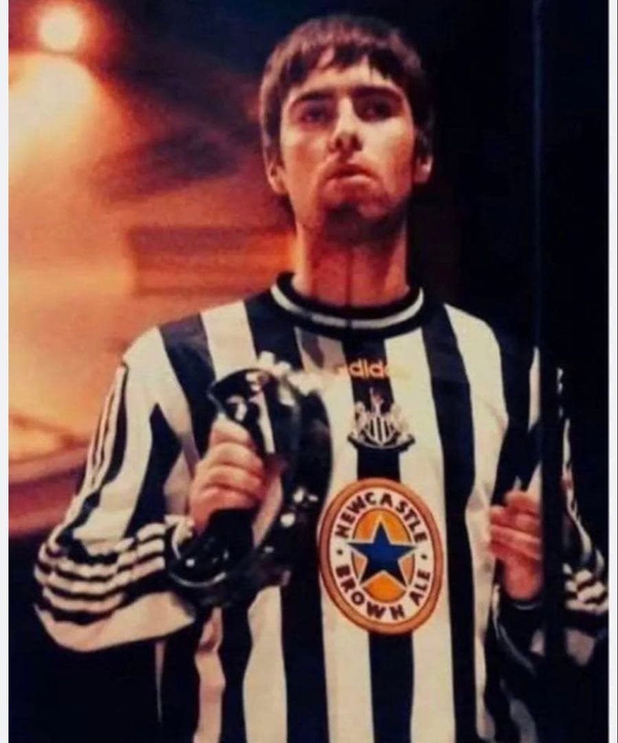 ド*ン様 美品 adidas 95/97 ニューカッスル リアム・ギャラガー o