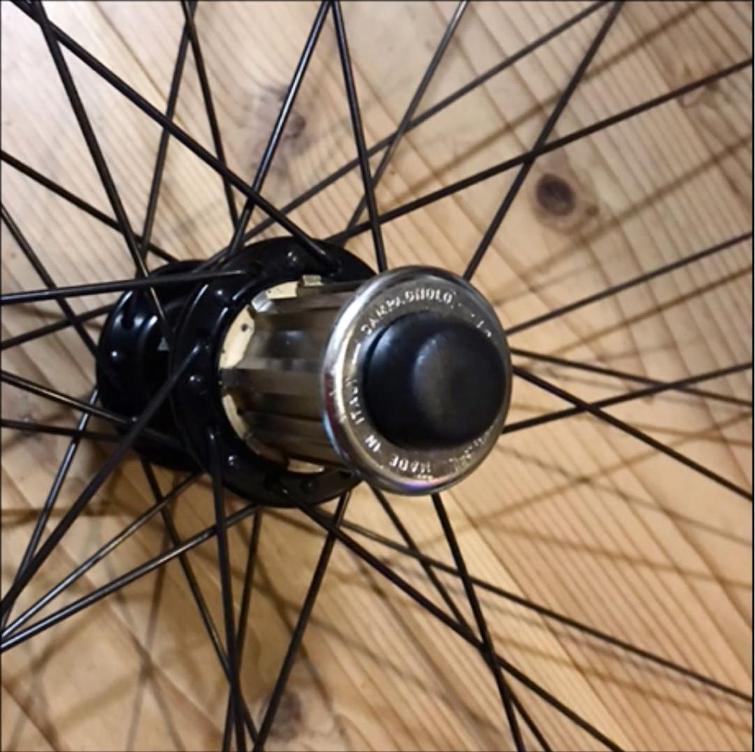手組みホイール(カンパレコードハブにマビックリムオリジナル塗装700c)