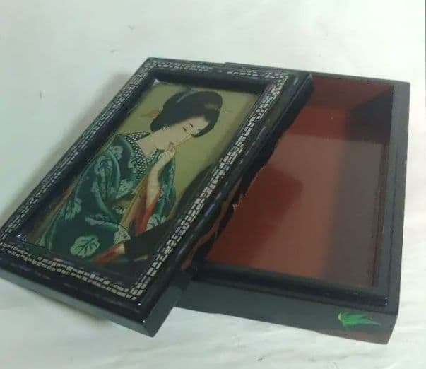 小箱　硝子絵　宝石箱　煙草入れ　漆絵　美人画　葡萄栗鼠　螺鈿　木製　ミ10