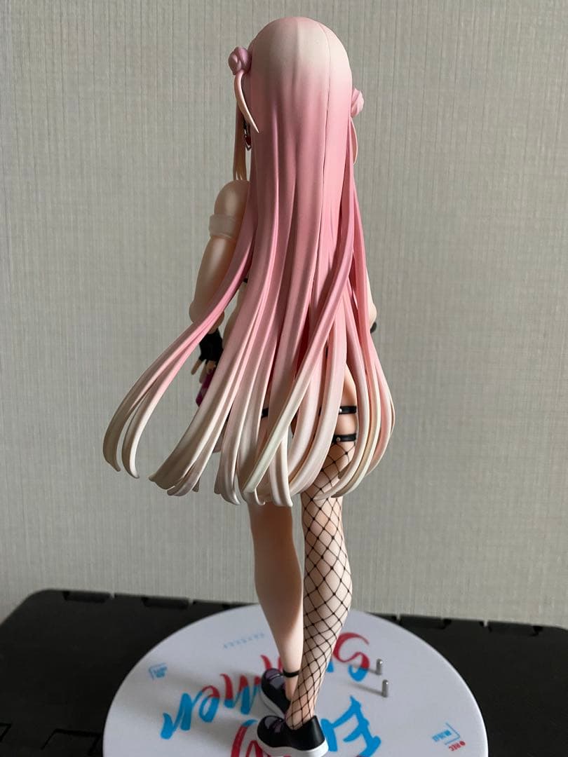 ドールズフロントライン UKM-2000 1/7完成品フィギュア