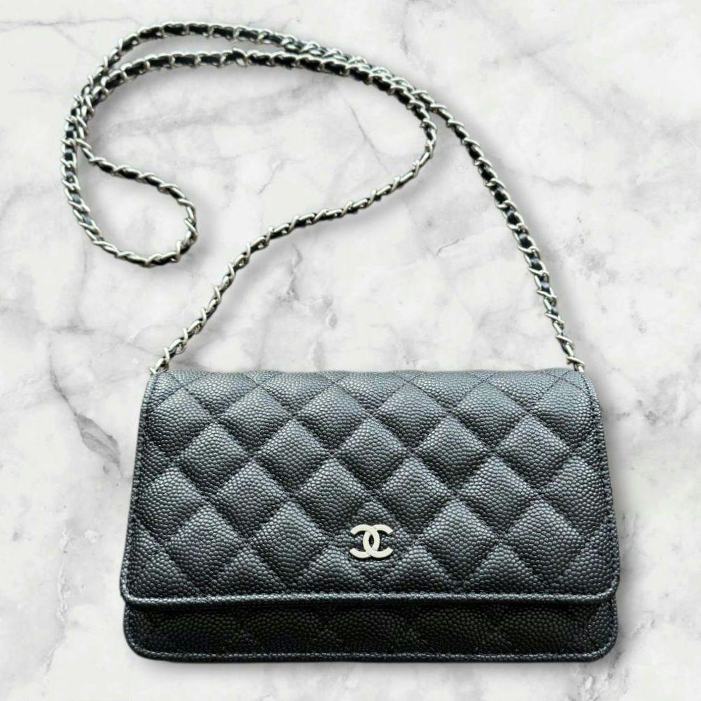 CHANEL ブラックレザー ショルダーバッグ ノベルティ