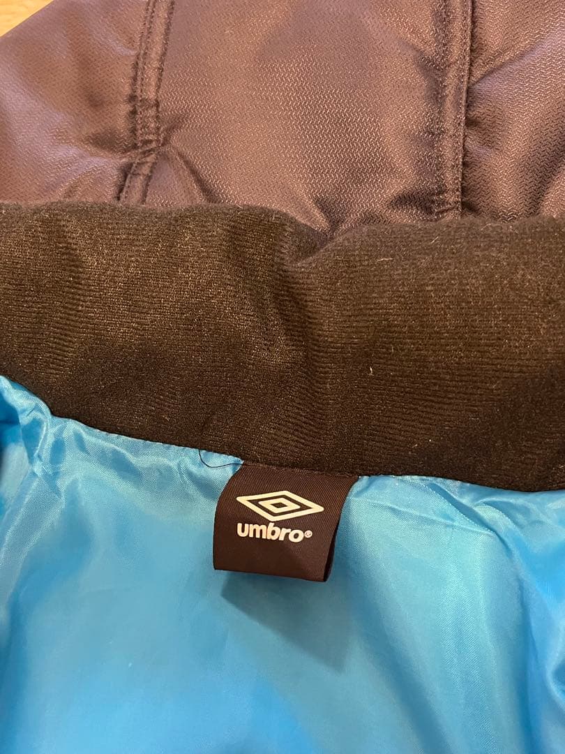 ［美品］umbro　ロングダウンコート　 ベンチコート　ネイビー フード付　L