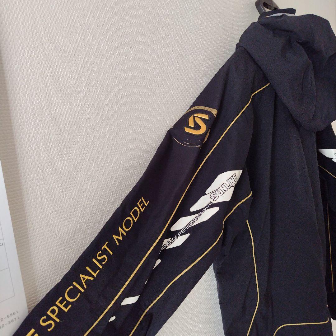 サンライン防寒レインフィッシングウェアLL上下セット10時間位使用しました