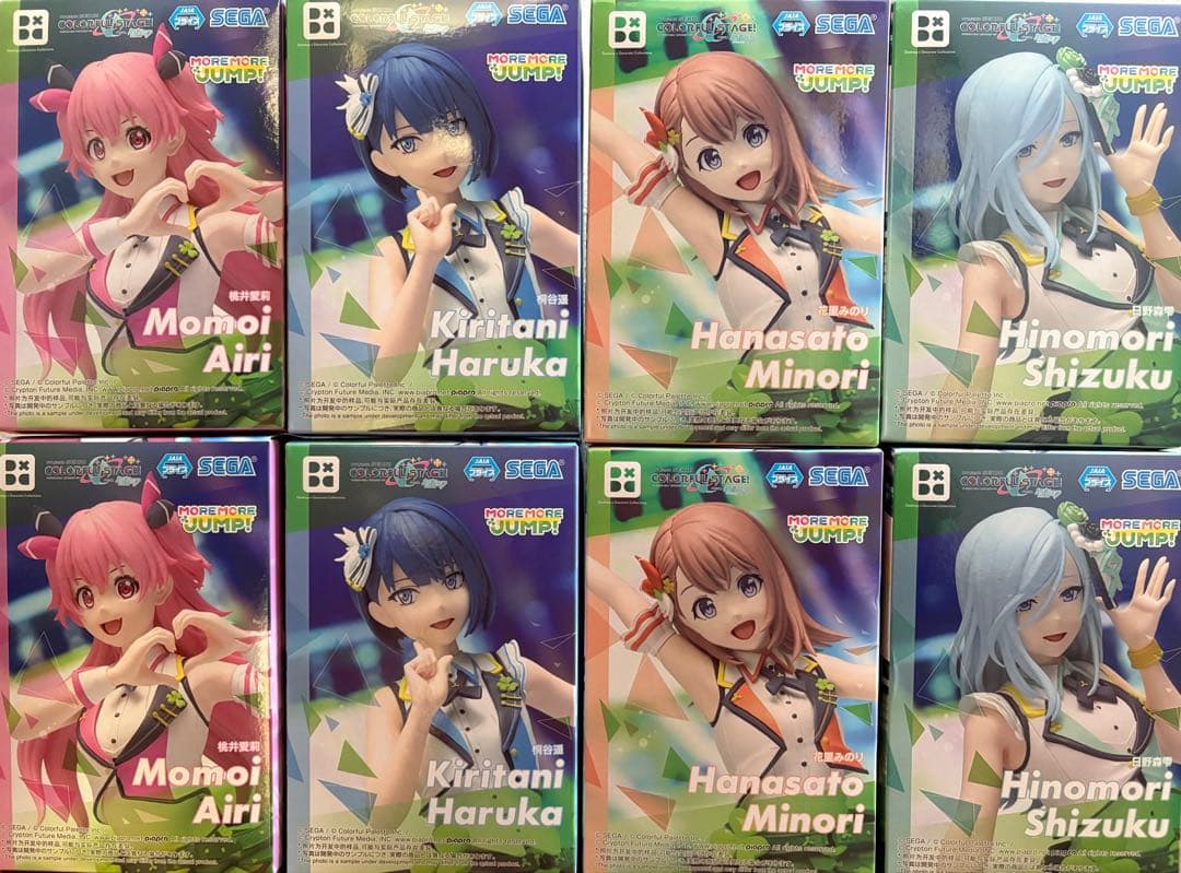 プロセカ　MORE MORE JUMP! フィギュア4種×2セット