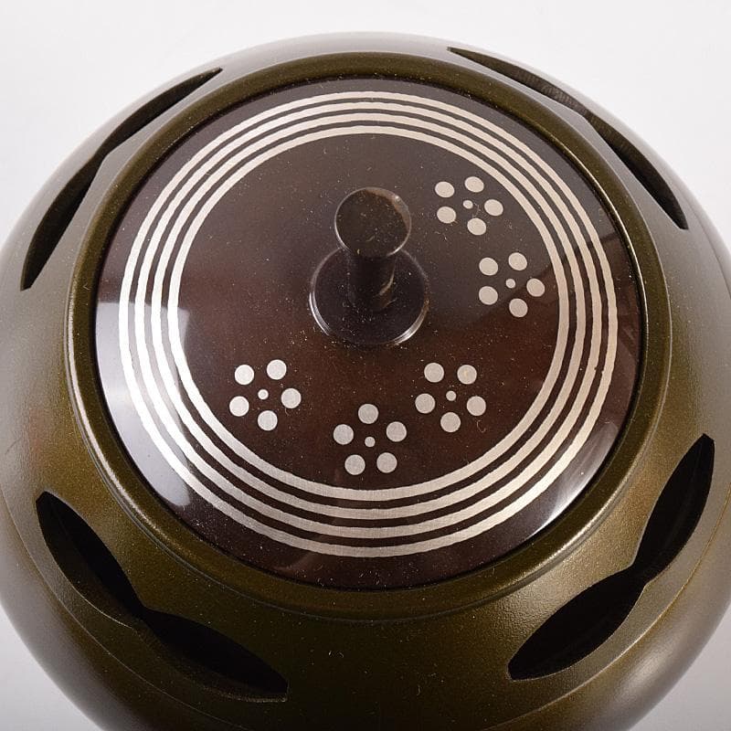 人間国宝　加賀象嵌作家　中川衛作　花文銀象嵌　香りの器　共箱　D　R7776