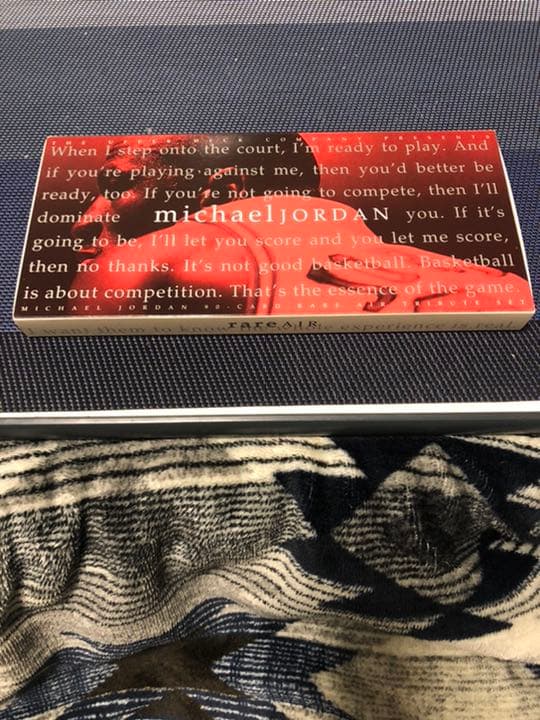 マイケルジョーダンrareAIR カード90枚入り　シリアルナンバー入り