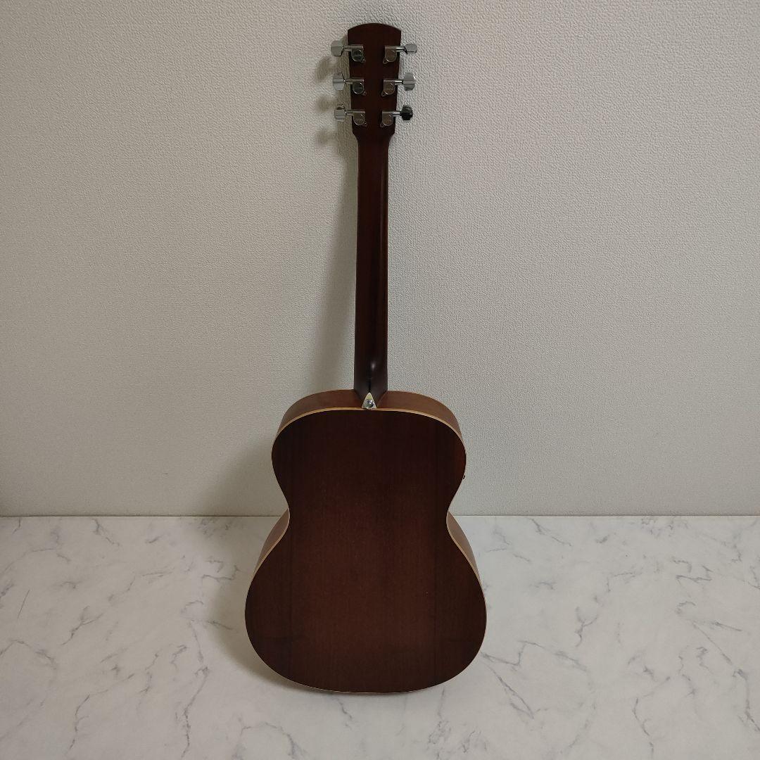 【カナダ製】ラリビーOM−03-Eアコースティックギター 純正 ハードケース付き