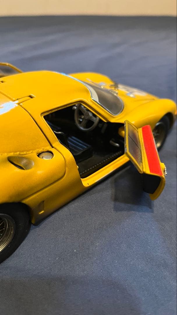 フェラーリ 1965 Ferrari 250 LM 1/18