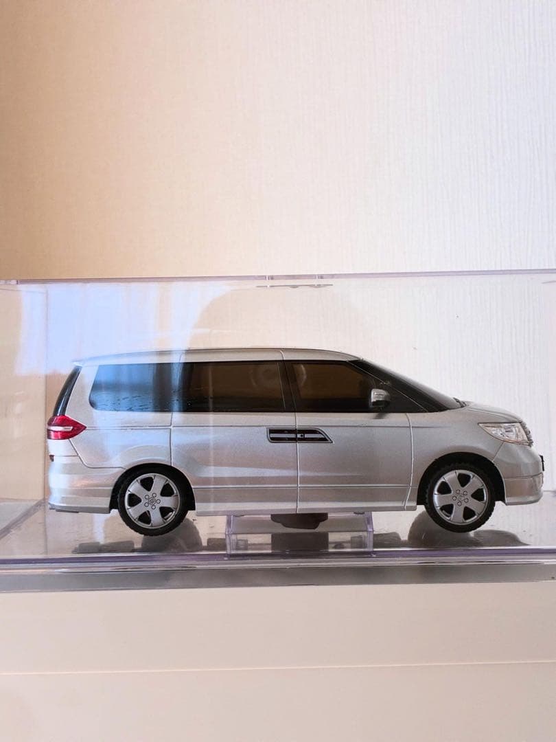 HONDA ホンダ　エリシオンプレステージ　 シルバー カラーサンプル