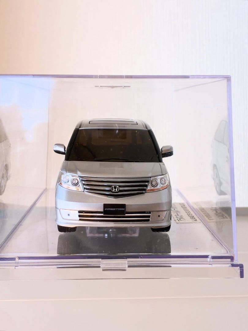 HONDA ホンダ　エリシオンプレステージ　 シルバー カラーサンプル