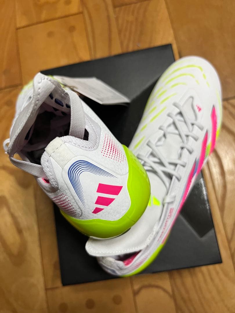 新品　大特価　限定品　アディダス　プレデター Elite FT FG 25.5