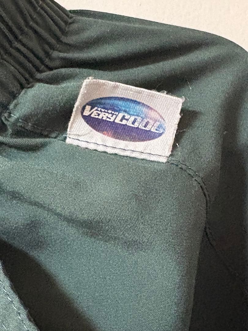 【希少】ソフトテニス　VersiCool ダークグリーン ロングパンツ　非売品