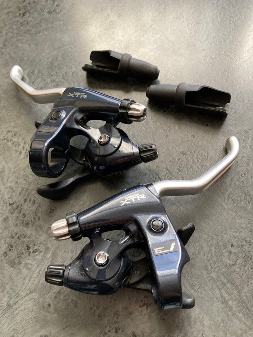 SHIMANO シマノ XTR ST-M900 ブレーキシフトレバー 3×8速