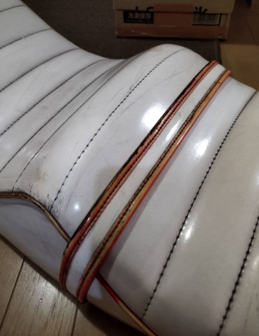 CBX400F/CBX550Fヤラレ三段シート当時物