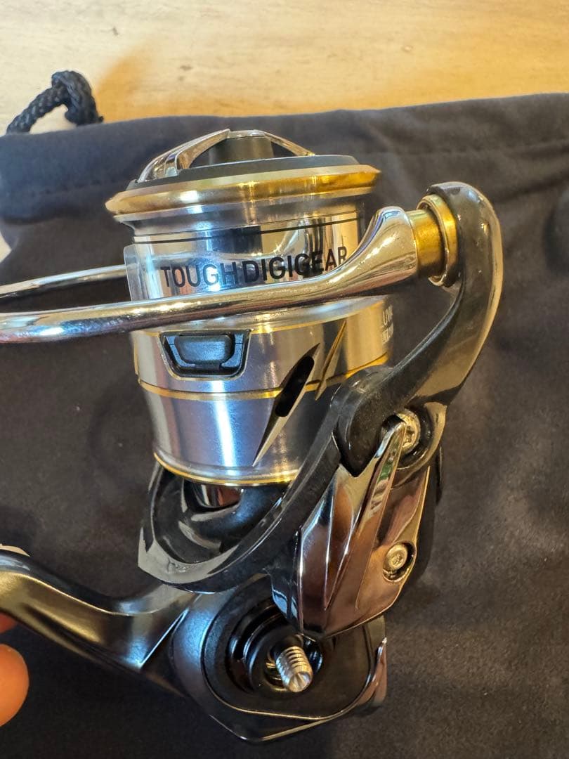 美品　ダイワ　20 ルビアス　2000