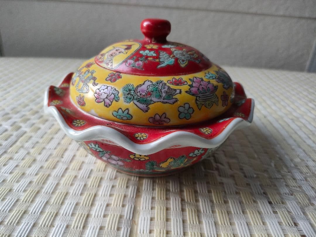 ●中国骨董 赤陶磁 蓋付 小物入れ 景徳鎮風 手描き 人物画