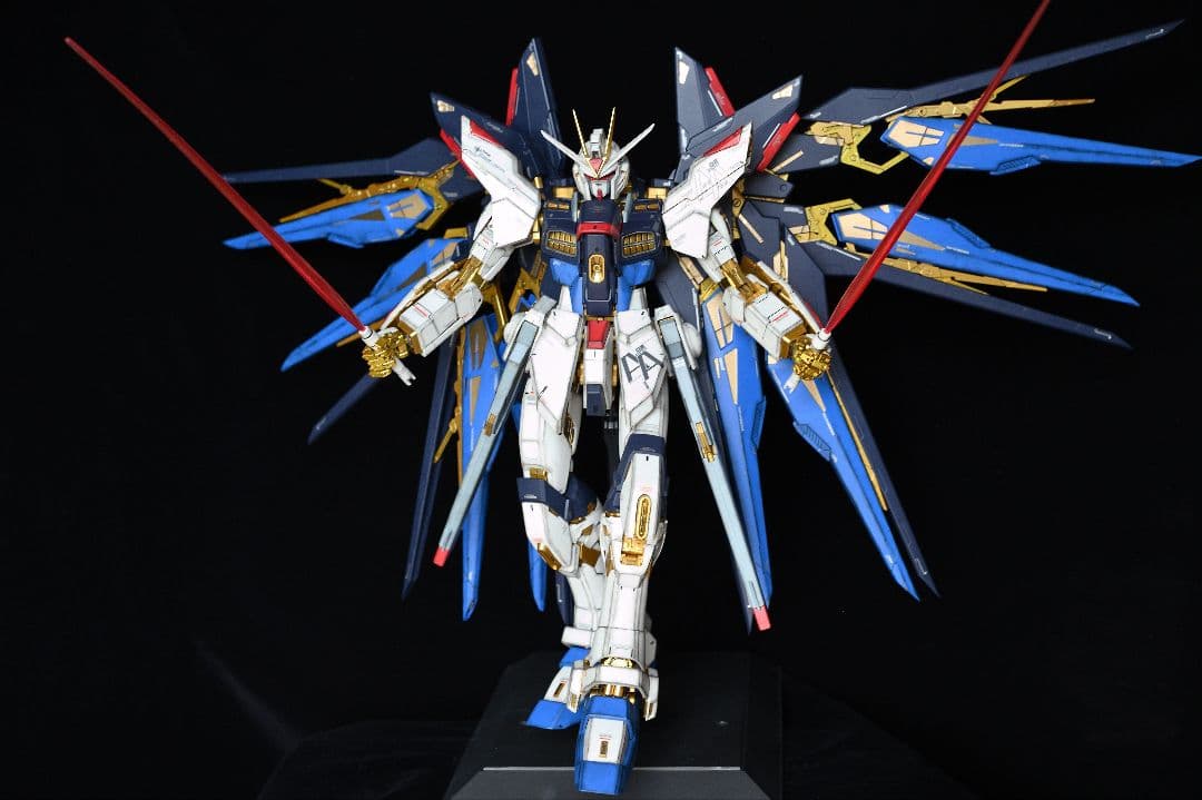 完成品PGストライクフリーダムガンダム/エアブラシ部分塗装・パステルシャドウ仕上