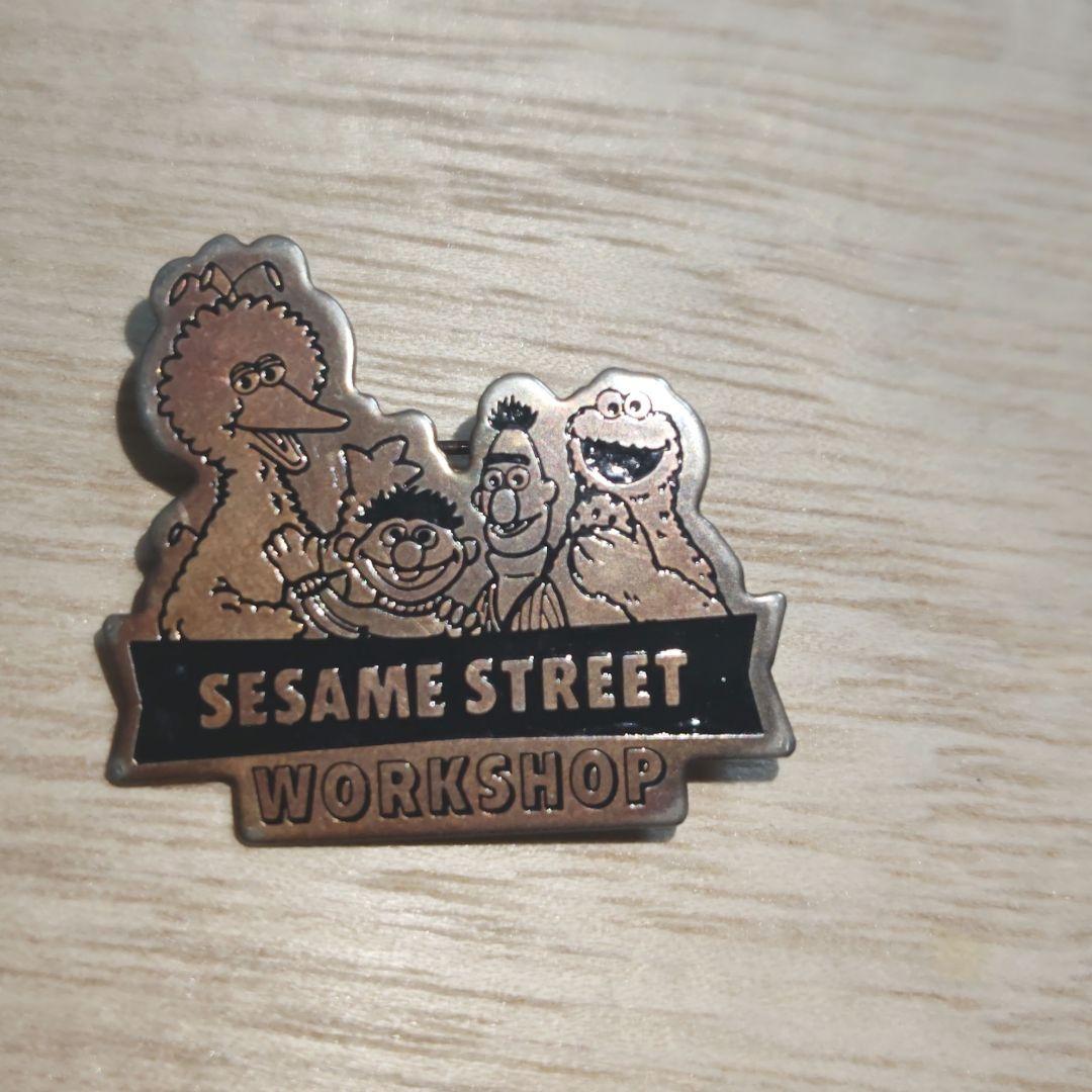 セサミストリート　work shopバッジ